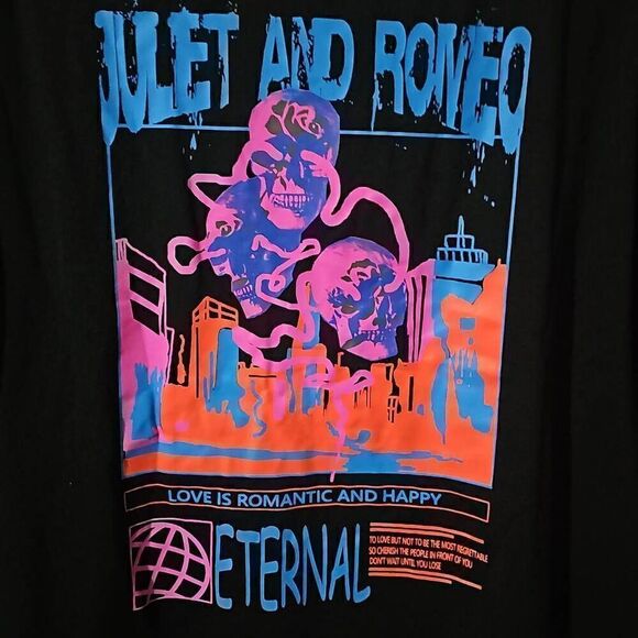 RoMWe Juliet and Romeo graphic T-shirt Size XL NWT - Picture 3 of 7